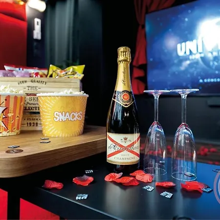 Cinema アパート *